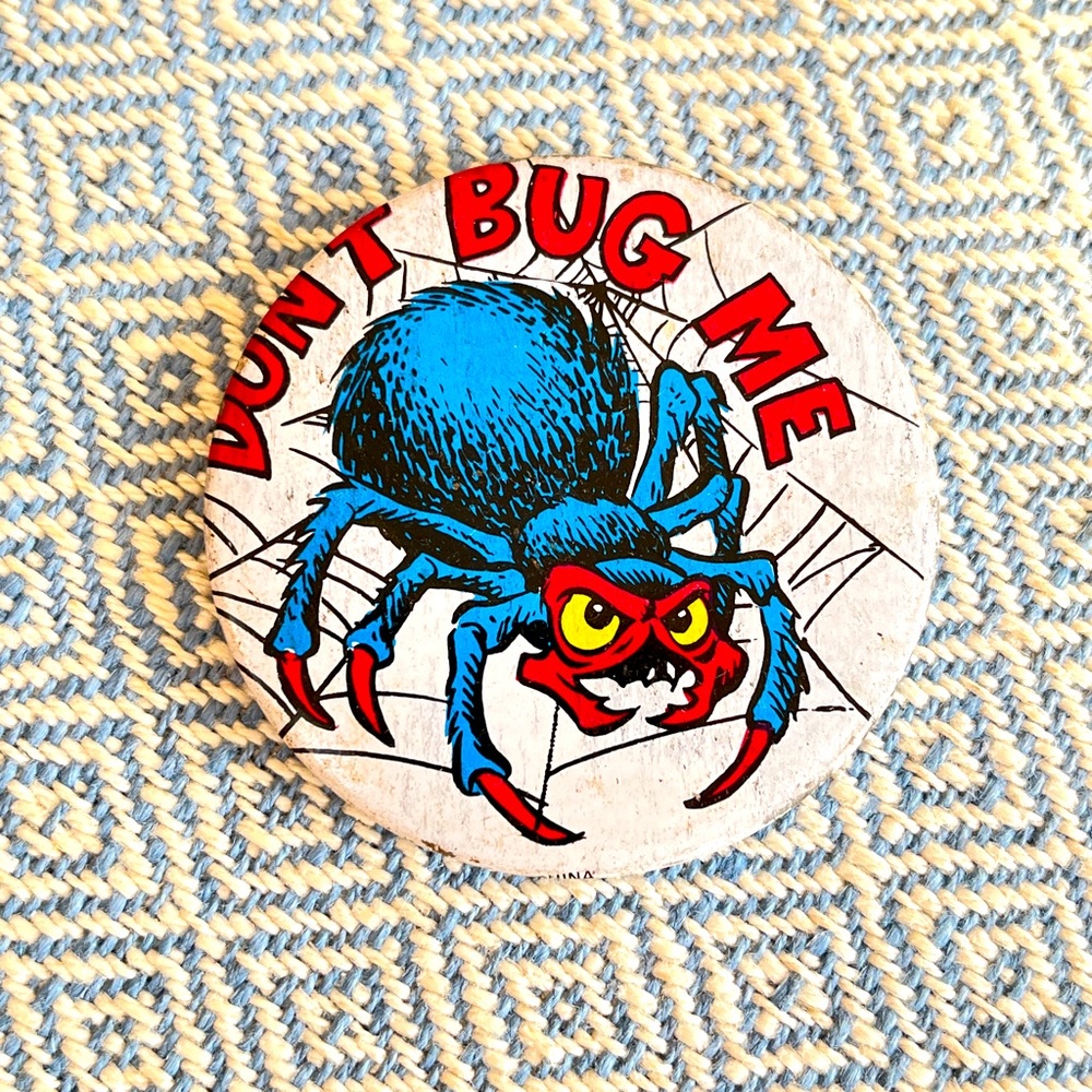 3/$30 🌟 VTG “DONT BUG ME” Pin